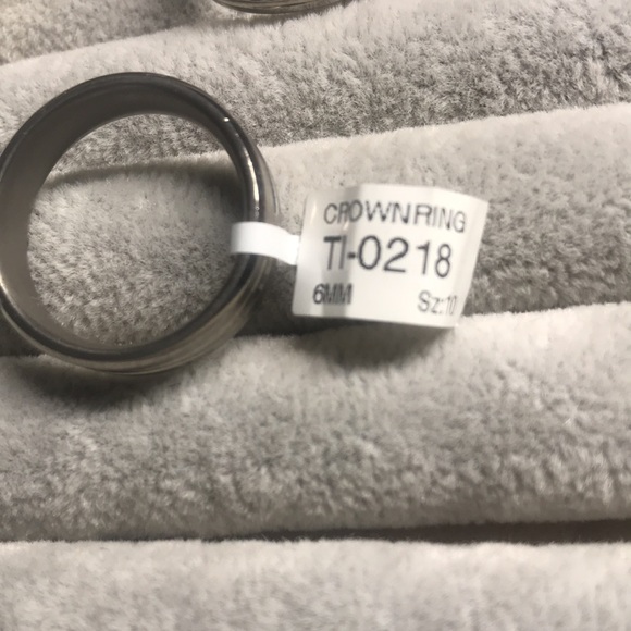 Men’s Ring - Picture 3 of 3